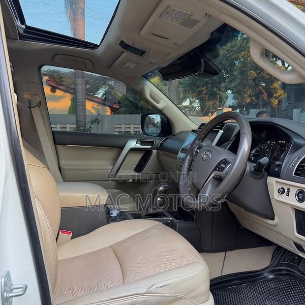 Toyota Land Cruiser Prado 2.7 2020 White