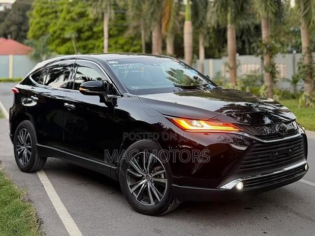 Toyota Harrier 2.0 2021 Black