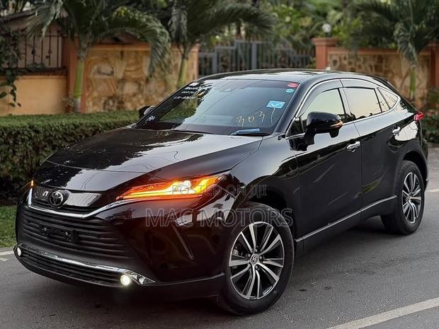 Toyota Harrier 2.0 2021 Black