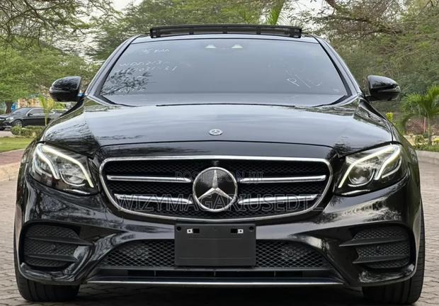 Mercedes-Benz E200 2016 Matt Black