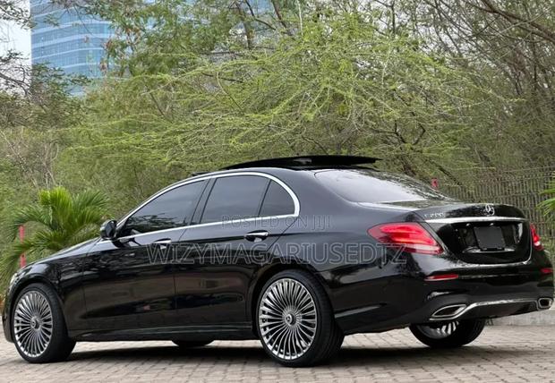 Mercedes-Benz E200 2016 Matt Black