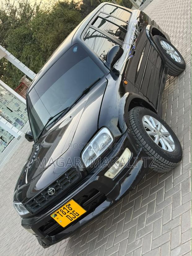 Toyota RAV4 Automatic 2003 Black