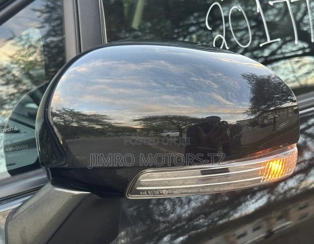 Toyota Ractis 2011 Black