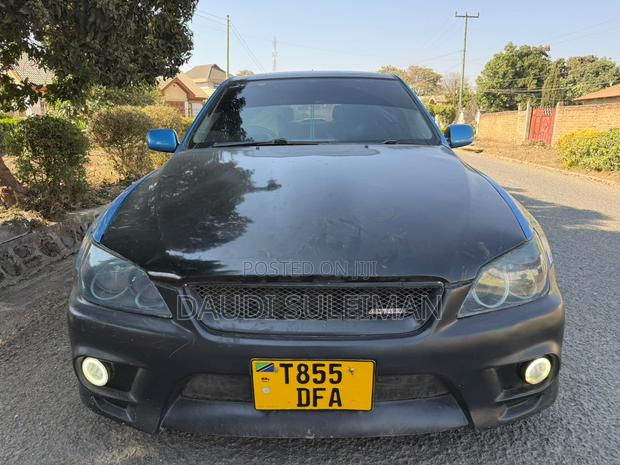 Toyota Altezza 2000 Blue