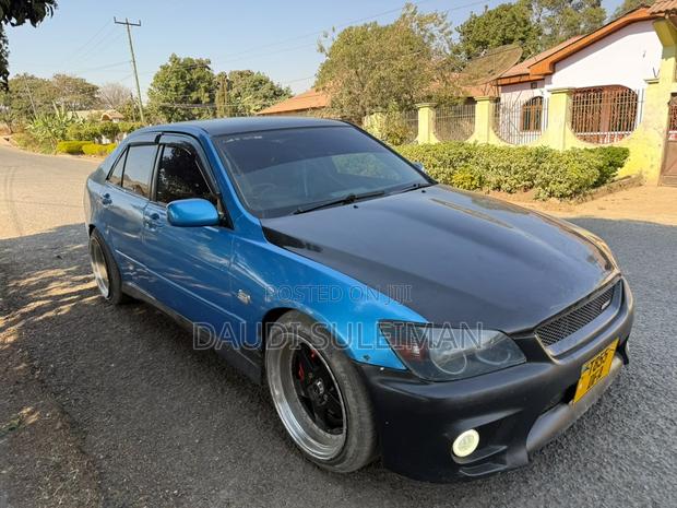 Toyota Altezza 2000 Blue