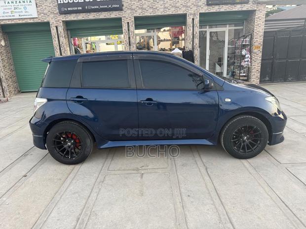 Toyota IST 2002 Blue