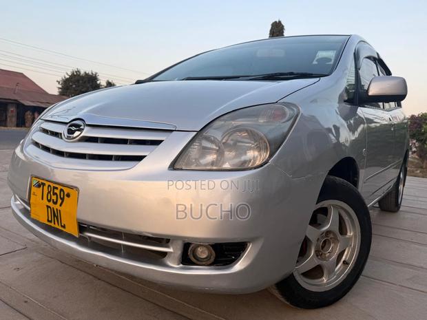 Toyota Corolla Spacio 2003 Gold