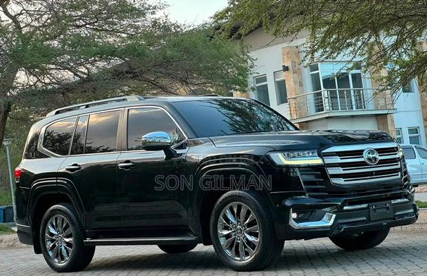 Toyota Land Cruiser 2023 Black