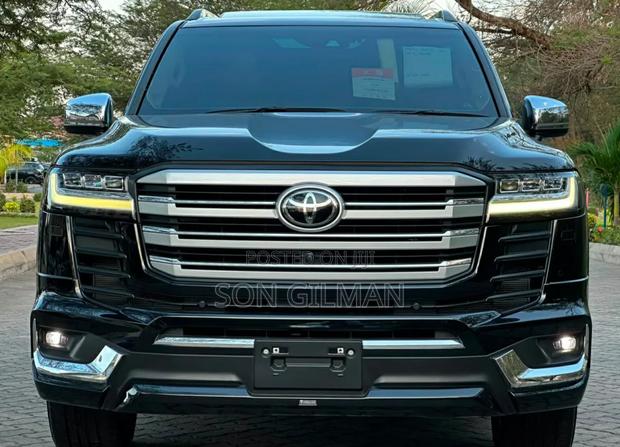 Toyota Land Cruiser 2023 Black