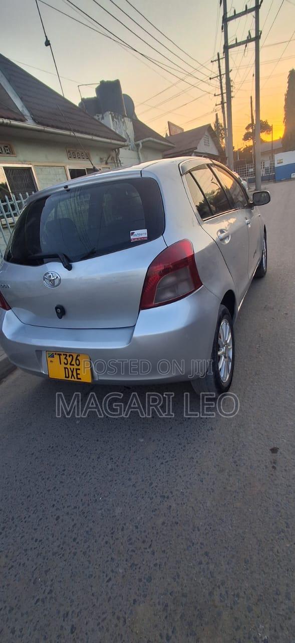 Toyota Vitz 1.5 FWD 5dr 2006 Silver