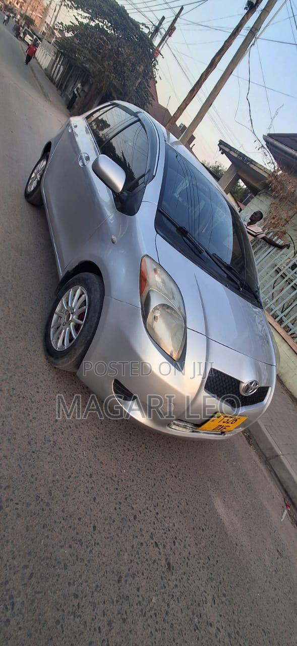 Toyota Vitz 1.5 FWD 5dr 2006 Silver