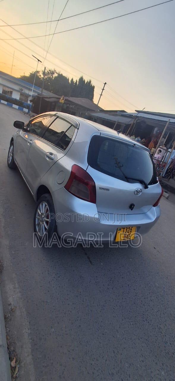 Toyota Vitz 1.5 FWD 5dr 2006 Silver