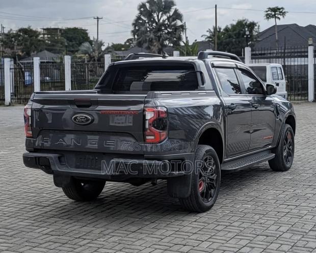 Ford Ranger Wildtrak 2023 Gray