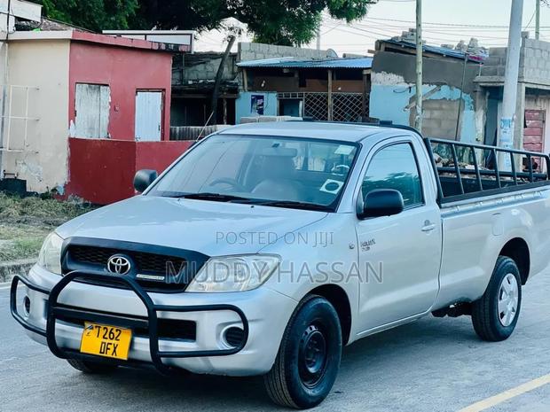 Toyota Hilux 2009 Silver