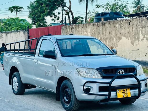 Toyota Hilux 2009 Silver