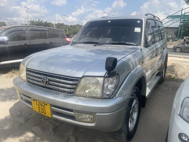 Toyota Land Cruiser Prado 2002 Silver