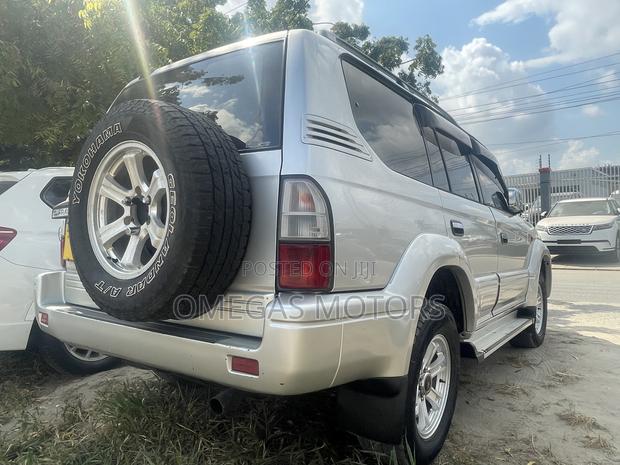 Toyota Land Cruiser Prado 2002 Silver