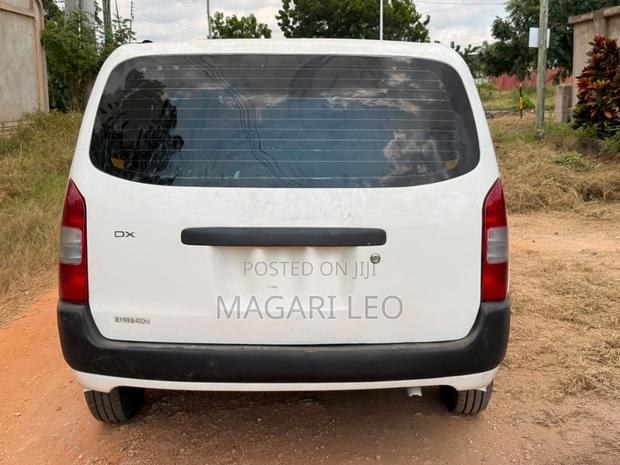 Toyota Probox 1.3 DX 2WD 2011 White