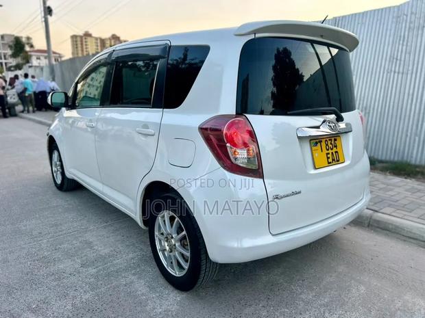 Toyota Ractis 2008 White