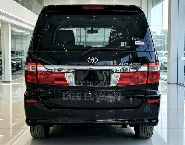 Toyota Alphard 2002 Black