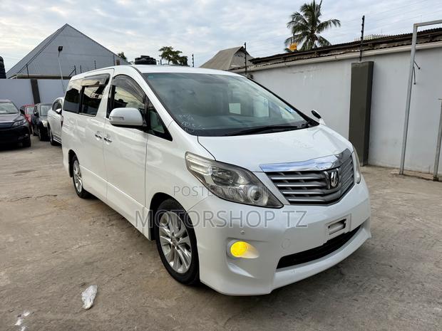 Toyota Alphard 2.4 Petrol FWD 2009 White