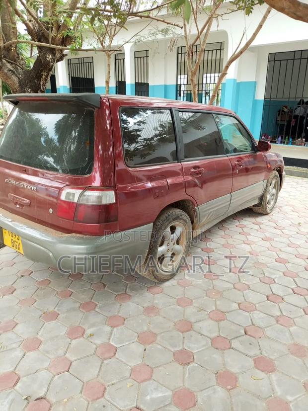 Subaru Forester 2000 Burgundy