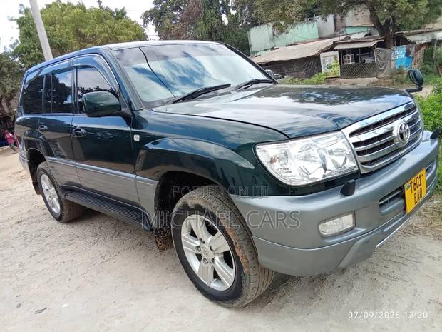 Toyota Land Cruiser 2002 Black