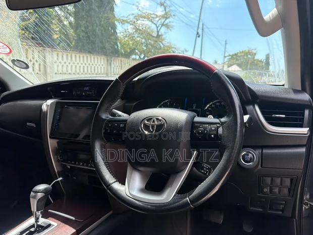 Toyota Fortuner 2019 Gray