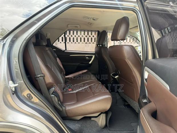 Toyota Fortuner 2019 Gray
