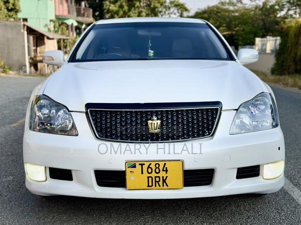 Toyota Crown 2006 Pearl