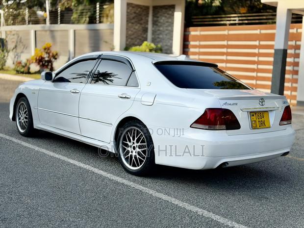 Toyota Crown 2006 Pearl