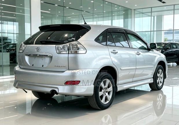 Toyota Harrier 2008 Silver