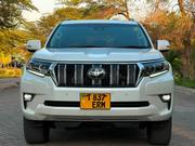 Toyota Land Cruiser 2018 White for sale
