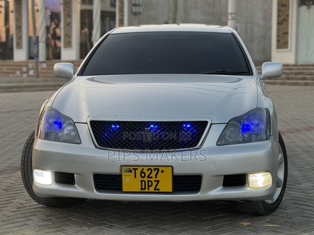 Toyota Crown 2004 Silver