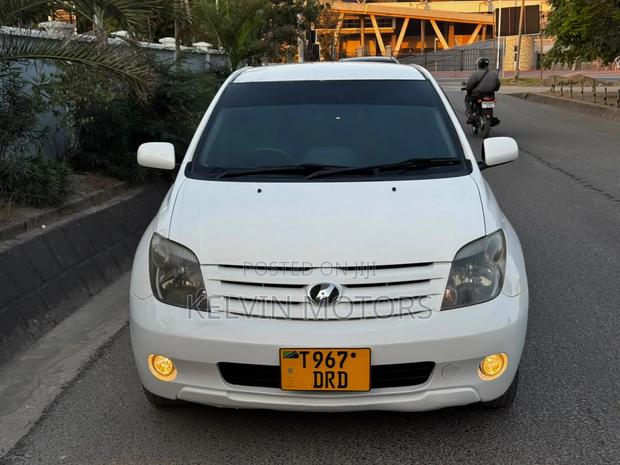 Toyota IST 2005 White