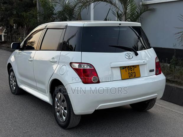 Toyota IST 2005 White