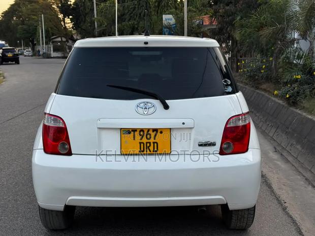 Toyota IST 2005 White