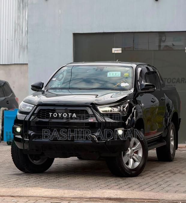 Toyota Hilux Revo Double Cab Deisel 2.4 RWD 2022 Matt Black