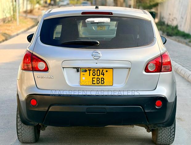 Nissan Dualis 2011 Silver