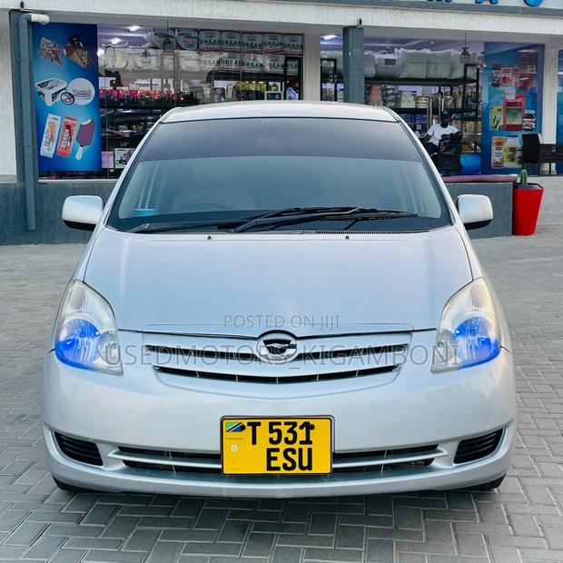 Toyota Corolla Spacio 2003 Silver