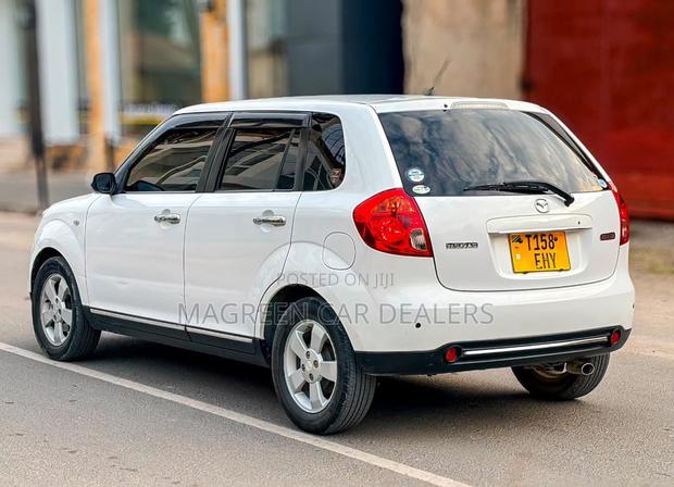 Mazda Verisa 2011 White
