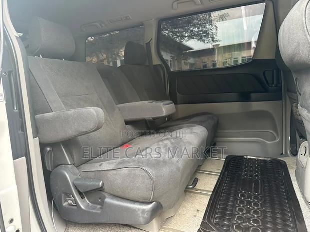 Toyota Alphard 2007 White