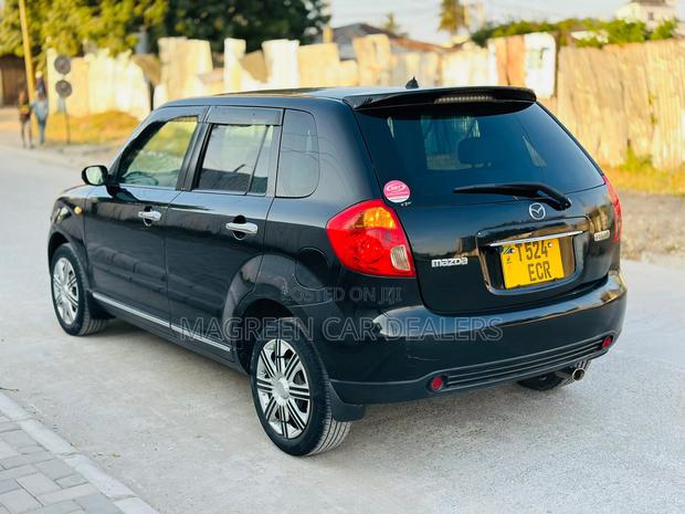 Mazda Verisa 2008 Black