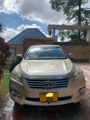 Toyota Vanguard 2011 Gold for sale