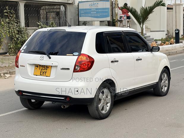 Mazda Verisa 2011 White