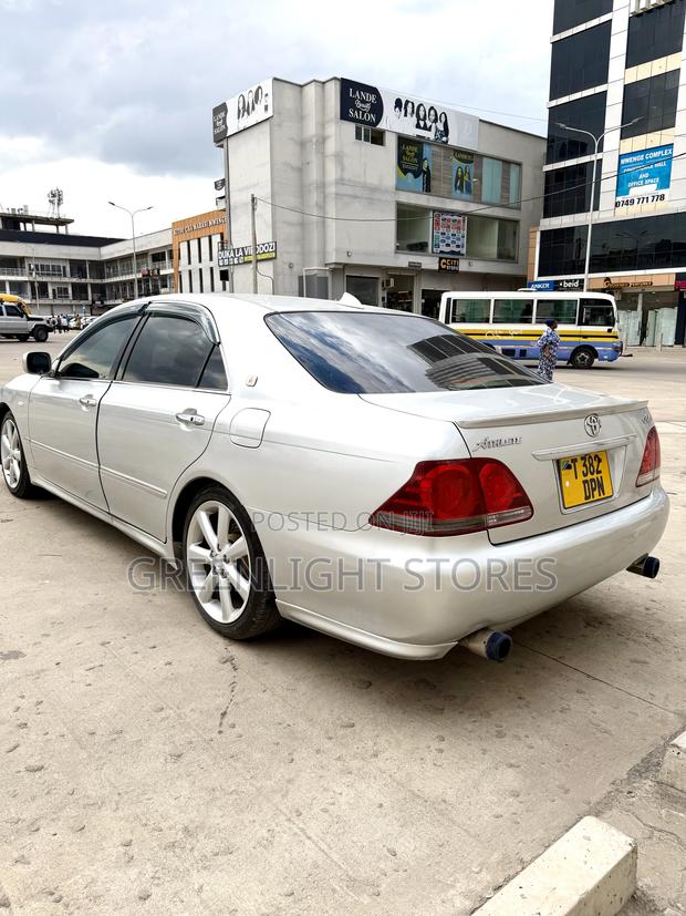 Toyota Crown 2007 Silver