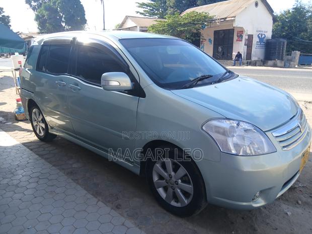 Toyota Raum 1.5 AWD 2005 Blue