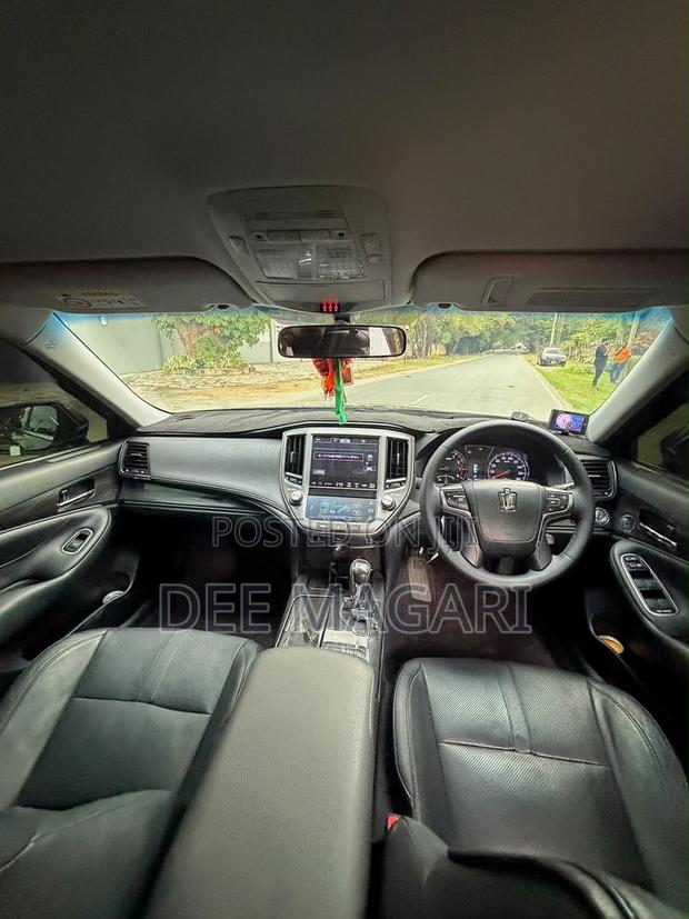 Toyota Crown 2013 Black