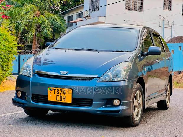 Toyota Wish 2005 Gray