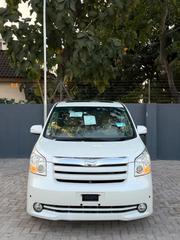 Toyota Noah 2008 White for sale